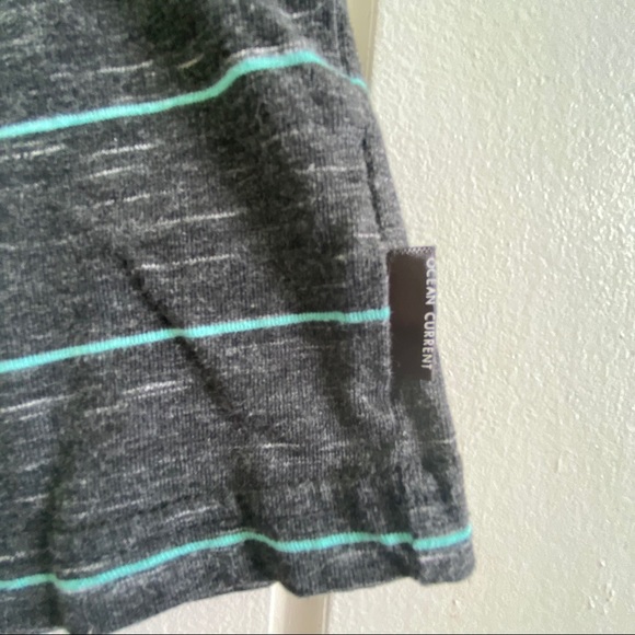 Ocean Current V-Neck Short Sleeve Top Size Medium - Picture 2 of 4